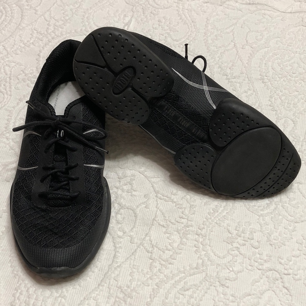 Bloch Troupe Size 7 Women’s Black Dance Jazz  Sneakers